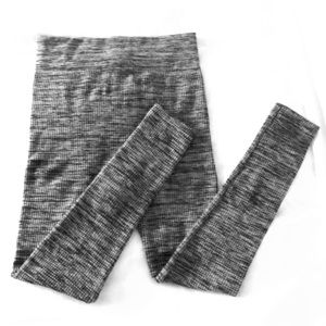 Heather Gray Fleece Lined Leggings, M Maternity